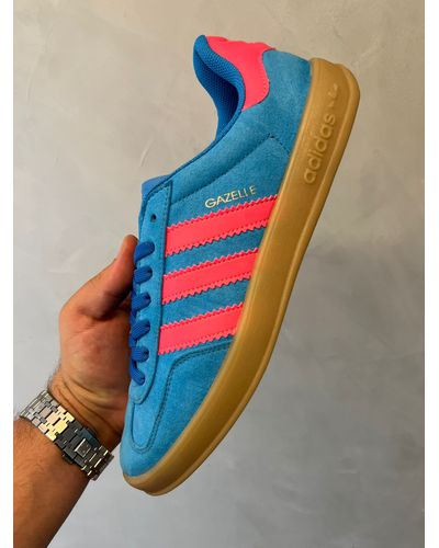 Tenis Gazelle Azul com Vermelho - ENTRE COMADRES