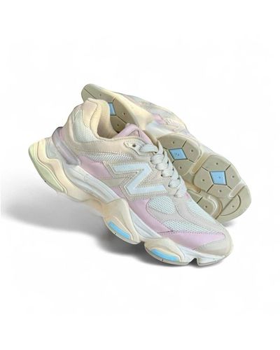 Tenis NB Bege Com Rosa - ENTRE COMADRES