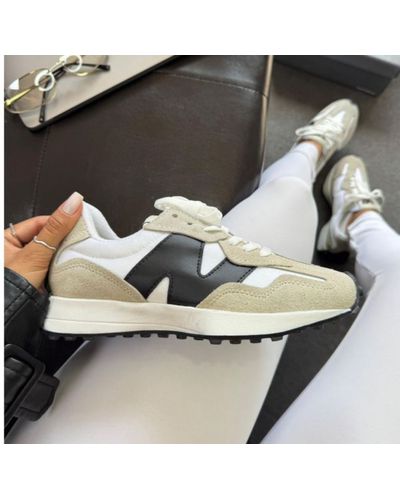 Tenis NB 327 BRANCO COM PRETO - ENTRE COMADRES