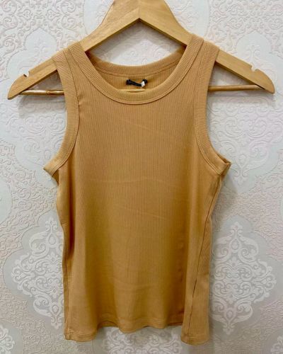 Blusa Regata Caramelo - ENTRE COMADRES