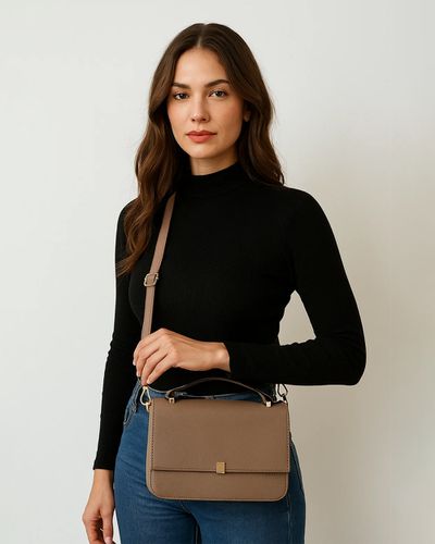 Bolsa Transversal Jhenifer - Coffee - Pé Relax Calçados Confortáveis
