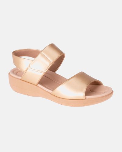 Sandália Helicônia - Ouro - Pé Relax Sapatos Confortáveis