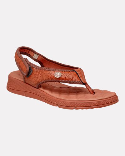 Sandália Esporão Anabela Médio – Ocre - Pé Relax Calçados Confortáveis