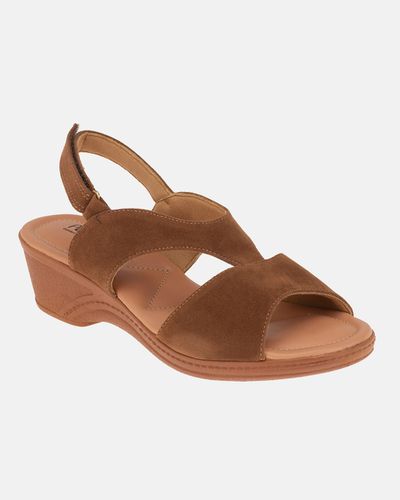 Sandália Salto Médio Verbena - Suede Caramelo Escuro - Pé Relax Sapatos Confortáveis