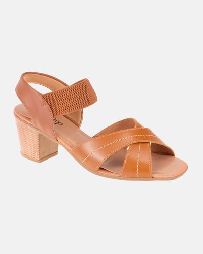 Sandália Salto Grosso - Caramelo - Pé Relax Sapatos Confortáveis