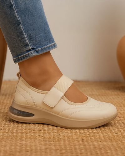 Tênis Boneca Camélia - Off White - Pé Relax Calçados Confortáveis
