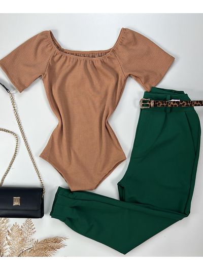 Calça Cenoura Alfaiataria Verde Folha 