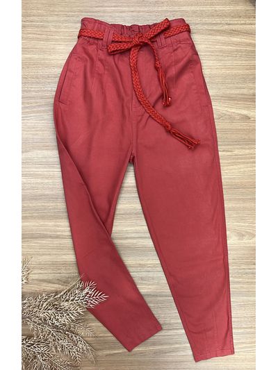 Calça Cenoura com Cinto Trançado Terracota
