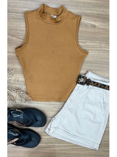 Blusa cavada com gola alta terra cota