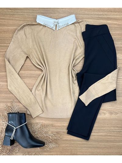 Blusa Tricô Bege Gola Bordada 