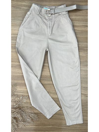 Calça Cenoura Nude com Cinto 