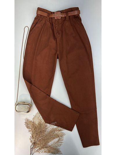 Calça Cenoura Com Cinto Encapado Terra Cota