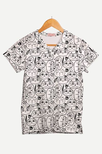 Blusa Estampada Rabiscos Felinos em Malha Confort