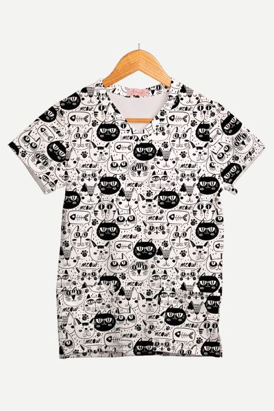 Blusa Estampada Gatos Urbanos em Malha Confort