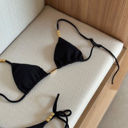Top Avulso Cortininha Gaia Preto textura metal tor... - TRITUÊ