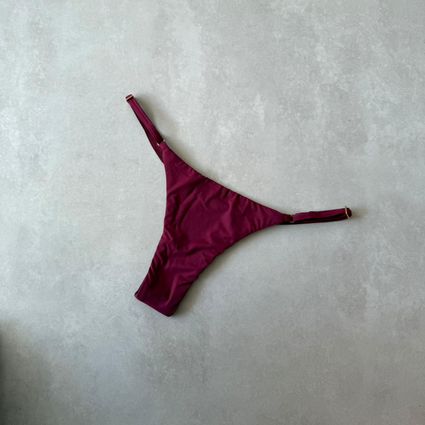 Calcinha meio fio Malibu avulso cereja Trituê - TRITUÊ