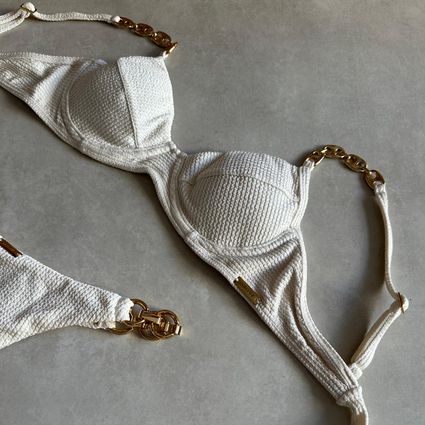 Top Deli meia taça off white com corrente Trituê - TRITUÊ