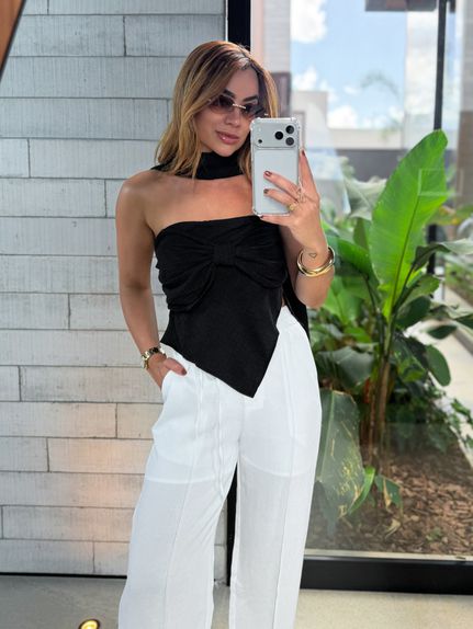 Blusa Tomara que Caia Samanta Preto