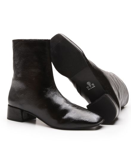 BOTA FEMININA CANO CURTO EM VERNIZ MOLHADO 159032-PRETO - 159032-PRETO - Zero Mania