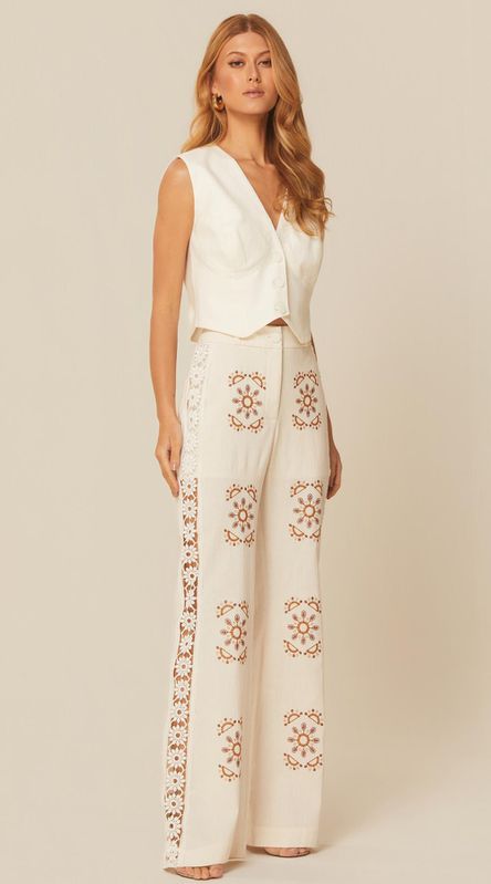 Calça com Bordado em Linho Off - LENITA