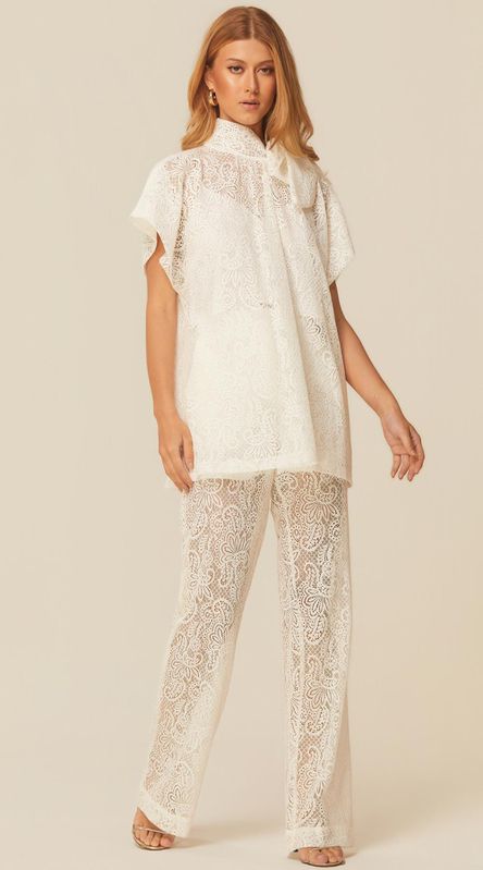 Calça Cintura Alta em Renda Off - LENITA