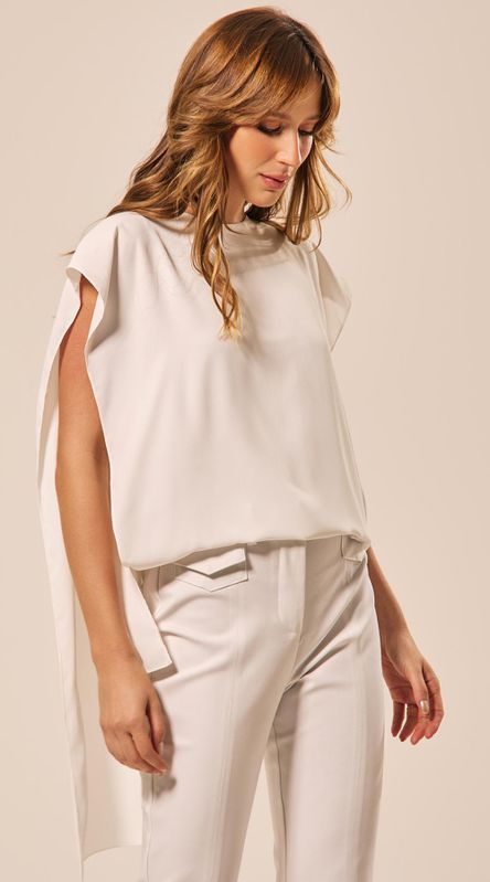 Blusa sem Mangas Assimétrica Off - LENITA