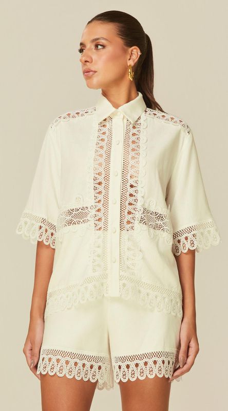 Camisa com Renda em Linho Off - LENITA