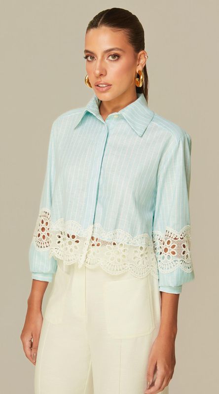 Camisa Cropped com Guipir Verde Claro - LENITA
