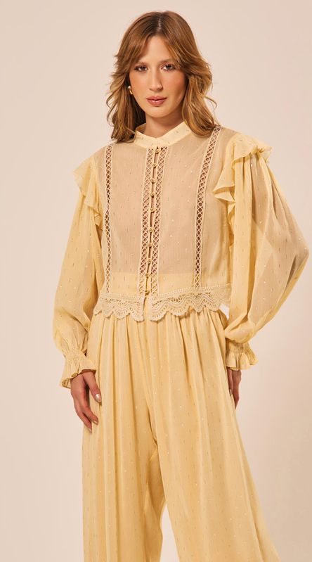 Blusa com Detalhes em Renda Amarelo Claro - LENITA