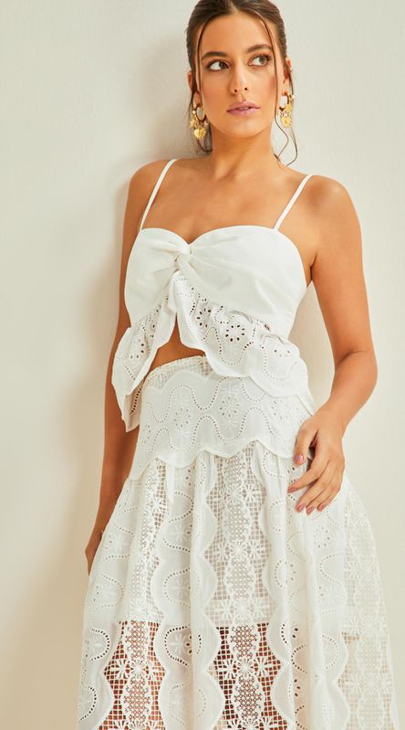 Blusa em Laise com Babados - LENITA