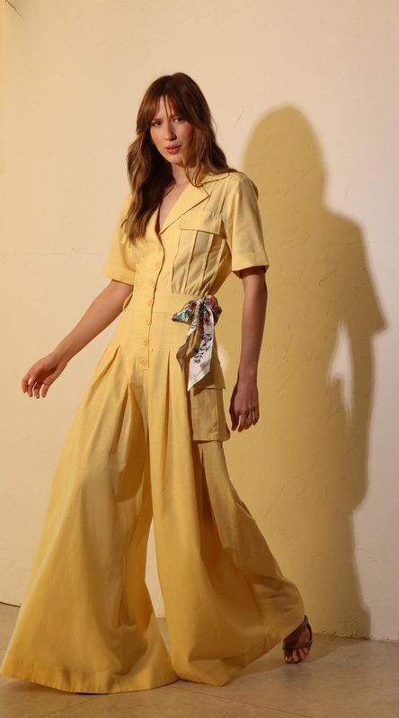 Macacão Cargo Manga Curta Amarelo - LENITA