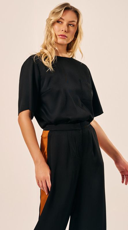 Blusa Manga Curta Preto - LENITA