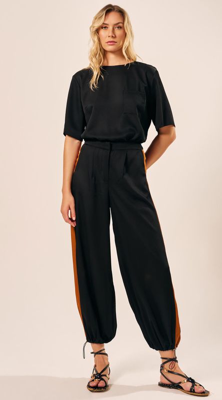 Calça Jogger com Faixa Lateral Preto - LENITA