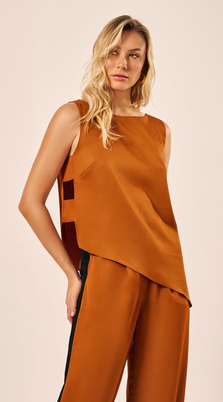 Blusa Assimétrica Castanho - LENITA