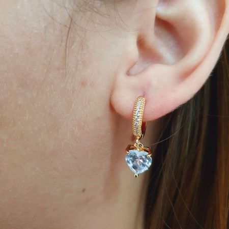 Mini Argola Zircônia Coração Dourado Branco - Chérie Bijoux
