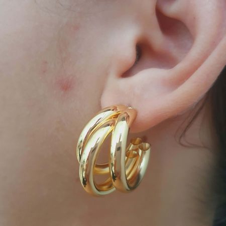 Argola Vazada Dourada - Chérie Bijoux