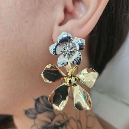 Brinco Orquídia Dourado e Prata - Chérie Bijoux