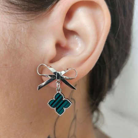 Brinco Trevo Prata Verde - Chérie Bijoux