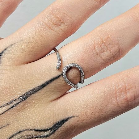 Anel Cravejado Em Zircônia Detalhado Prata - Chérie Bijoux