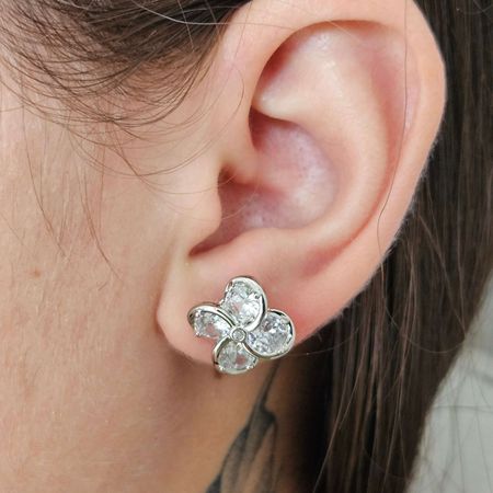 Brinco Com Zircônia Trevo Prata - Chérie Bijoux