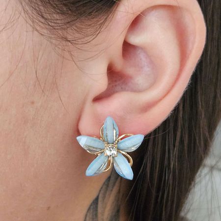 Brinco Orquídia Dourada Azul - Chérie Bijoux