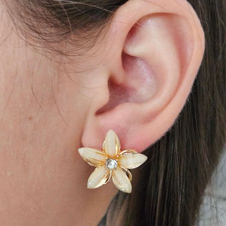 Brinco Orquídia Dourada Champanhe - Chérie Bijoux