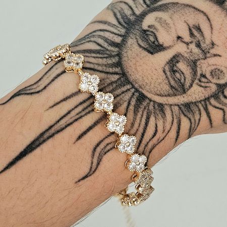 Pulseira Cravejada Em Zircônia Dourada tREVO - Chérie Bijoux