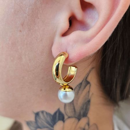 Argola Dourada Pérola - Chérie Bijoux