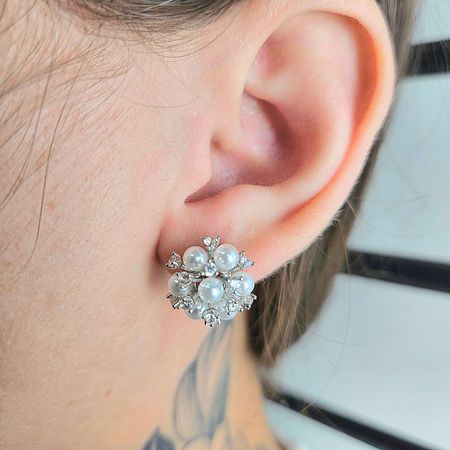 Brinco Com Zircônia Margarida Com Pérola Prata - Chérie Bijoux