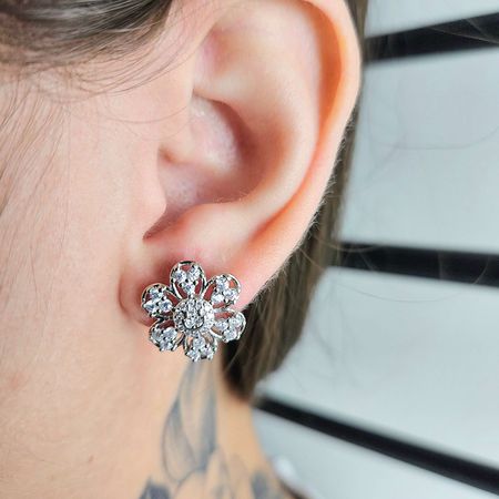 Brinco Com Zircônia Margarida Prata - Chérie Bijoux