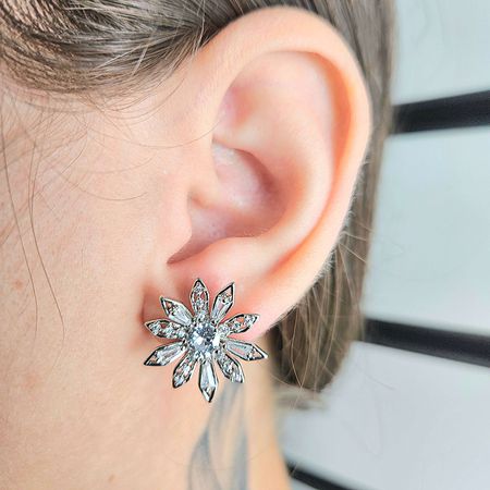 Brinco Com Zircônia Florzinha Prata - Chérie Bijoux