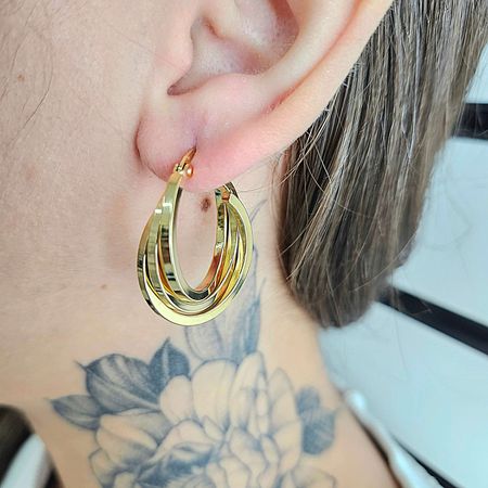 Argola Dourada Detalhada - Chérie Bijoux