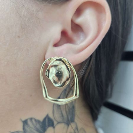 Brinco Folheado a Ouro 18K Detalhado - Chérie Bijoux