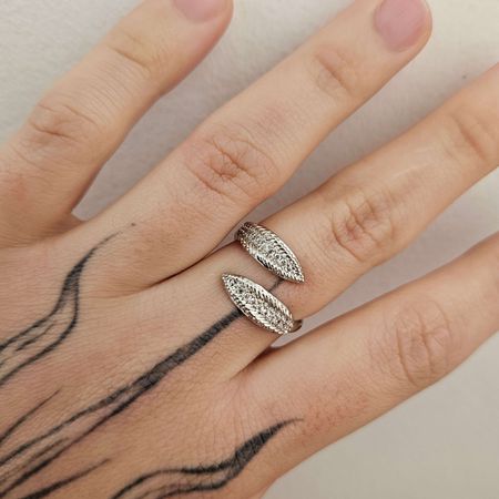 Anel Cravejado Em Zircônia Delicado Prata - Chérie Bijoux